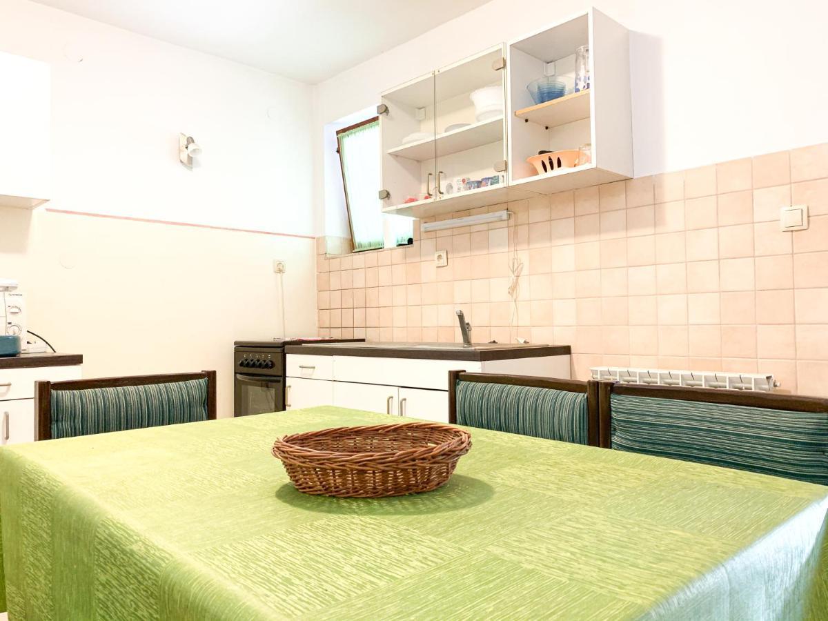 Apartmani Sincic Pula Exterior photo
